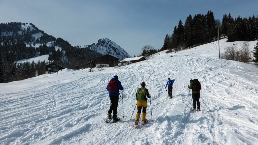 Schneeschuhtour Wertacher Hörnle: Anstieg vom Parkplatz aus