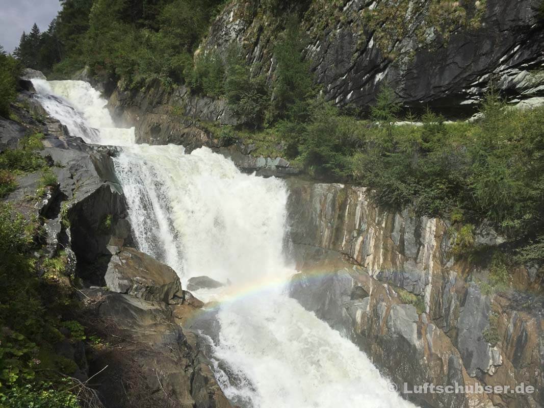 Virgental: Wasserfall der Umbalfälle