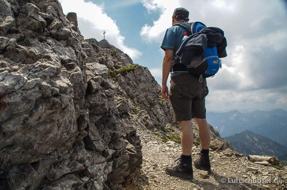 Kreuzsspitze Ammergauer Alpen: Blick zum Gipfel