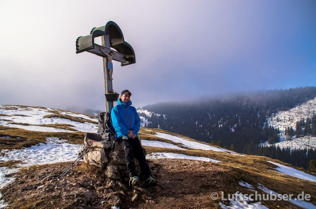 Laubenstein Wanderung: Alex am Gipfel