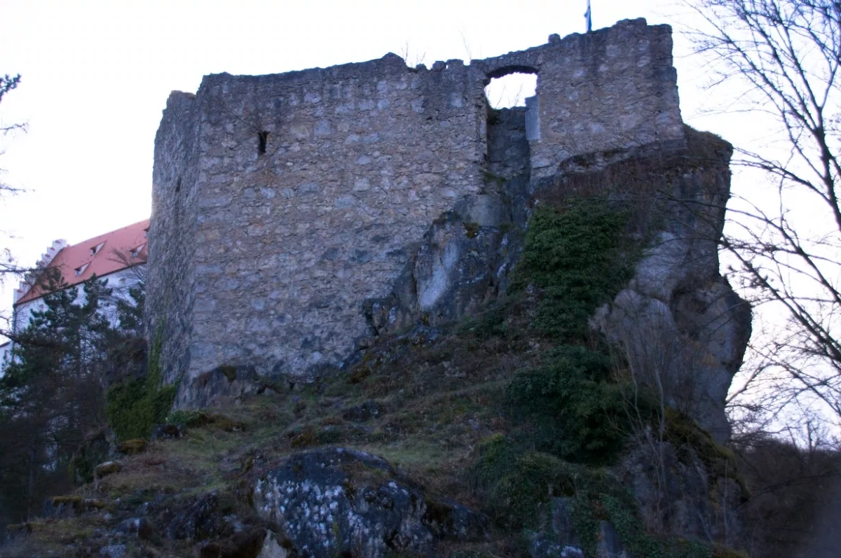 Burg Rabenstein: Reste des Wohn-/Wehrturms an der Westseite der Burg