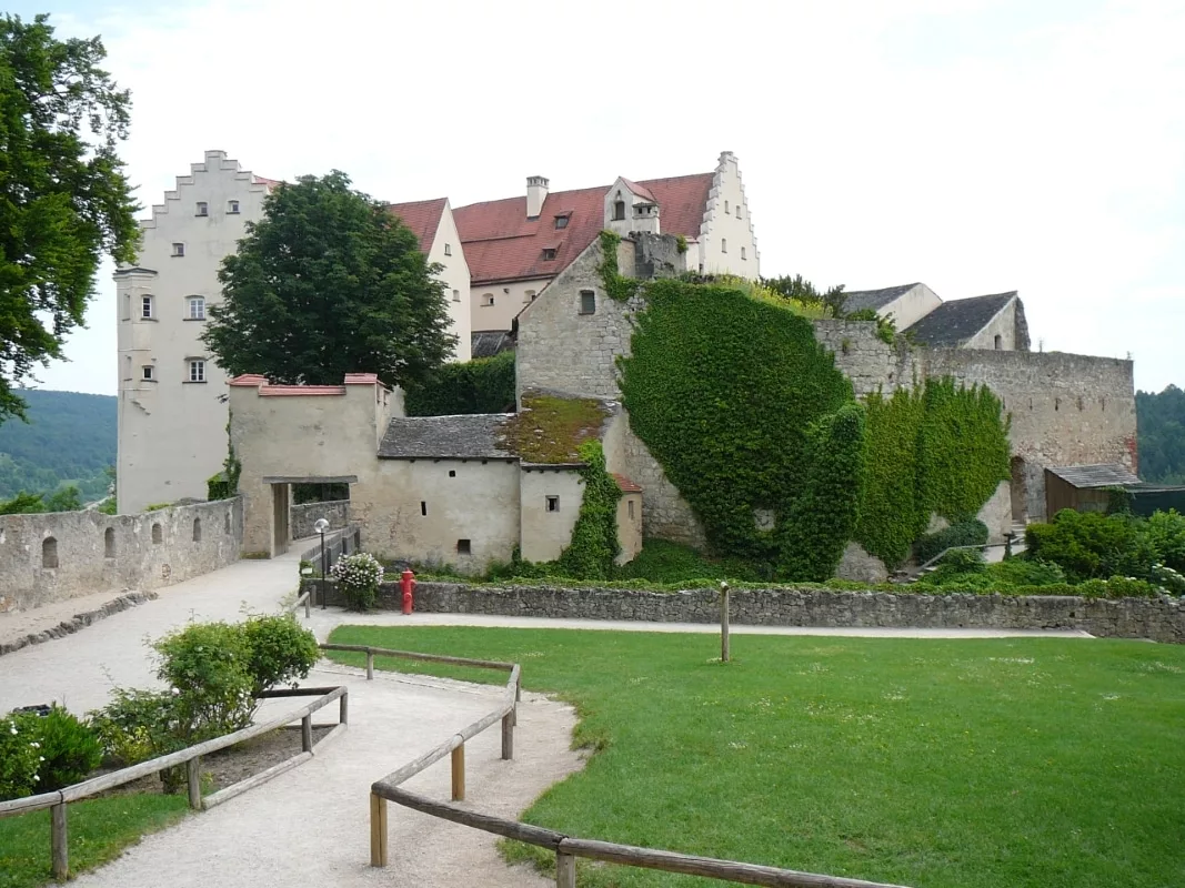 Burg Rosenburg: Zugang zur Hauptburg in der Vorburg