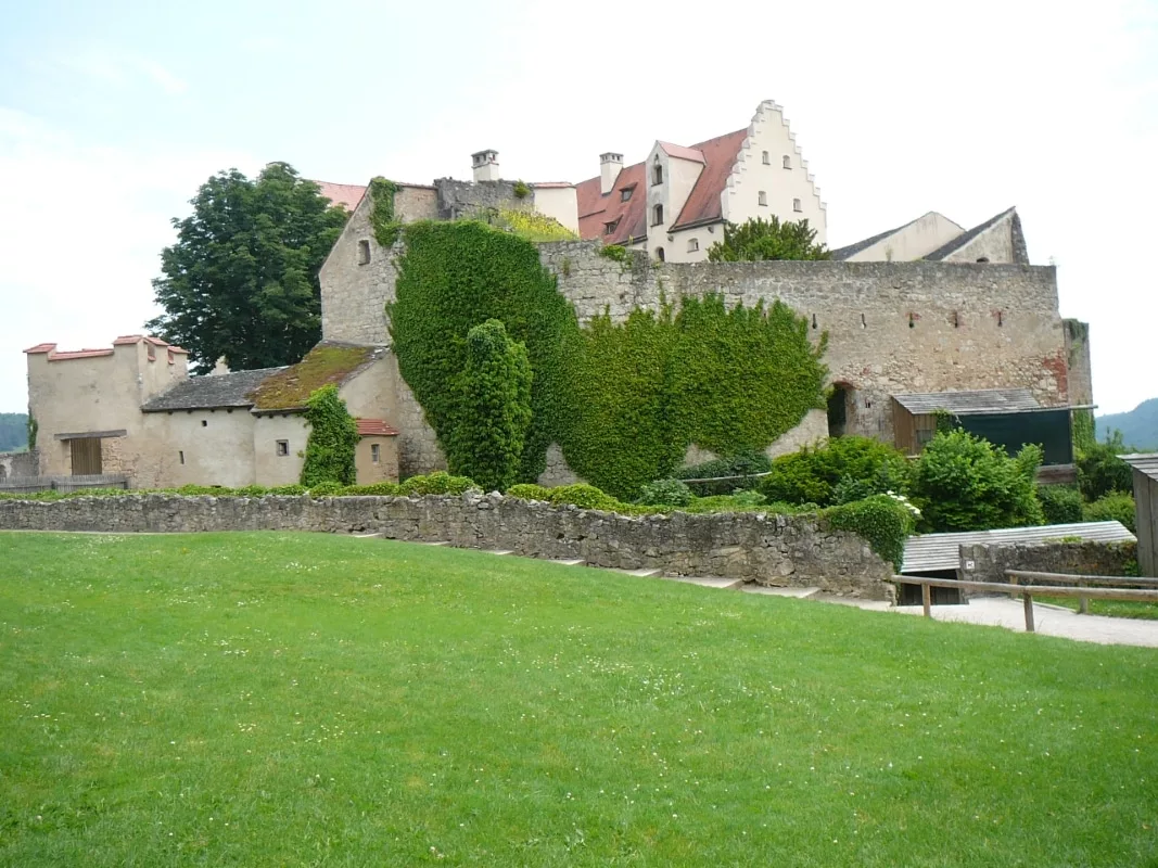 Burg Rosenburg: Westansicht der Hauptburg