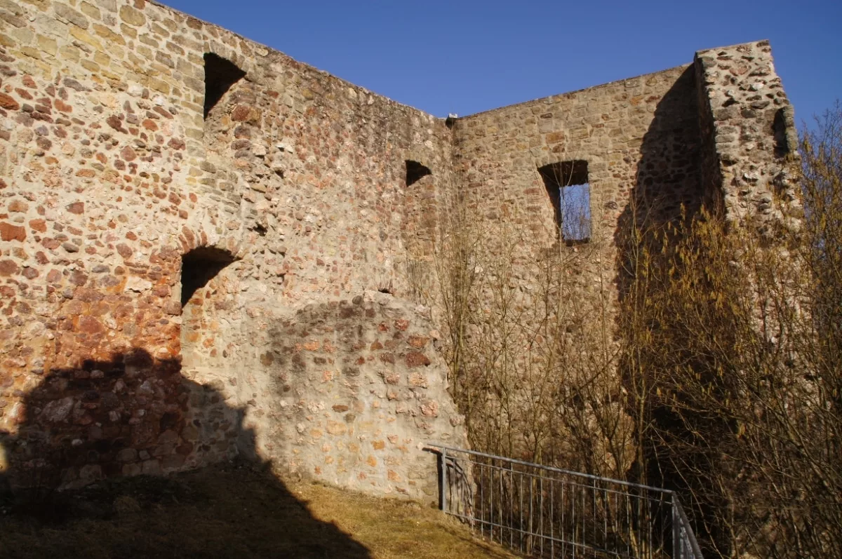 Burg Schwärzenberg: Wohnturm Innenansicht - Nordostseite