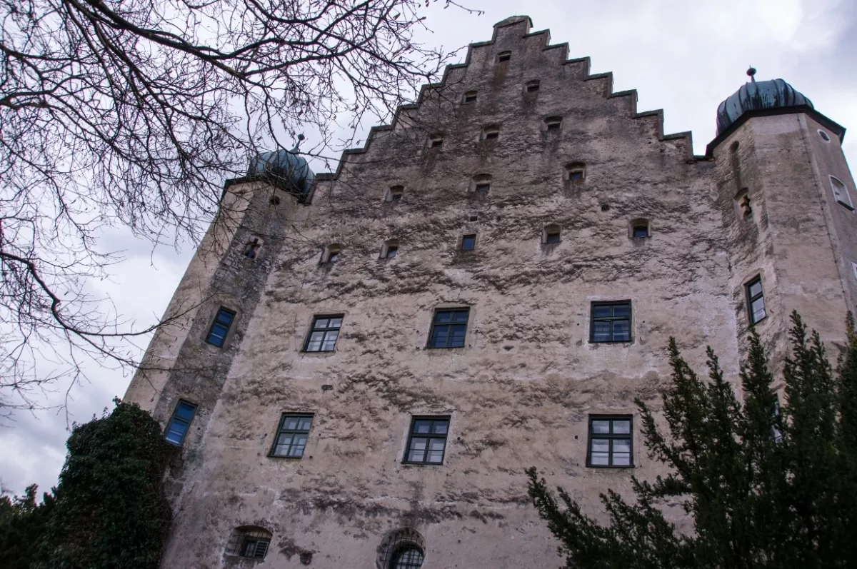 Neues Schloss Eggersberg: Nordseite des Schlosses