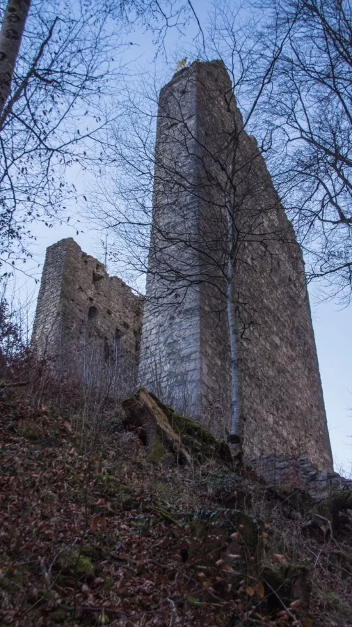 Zirmgrat Wanderung: Bergfried Burg Vilseck