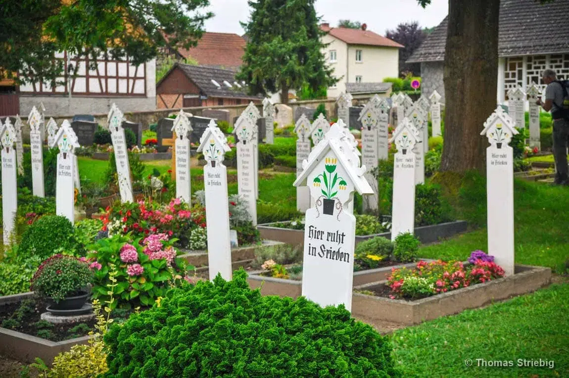 Nibelungensteig: Friedhof in Schlierbach
