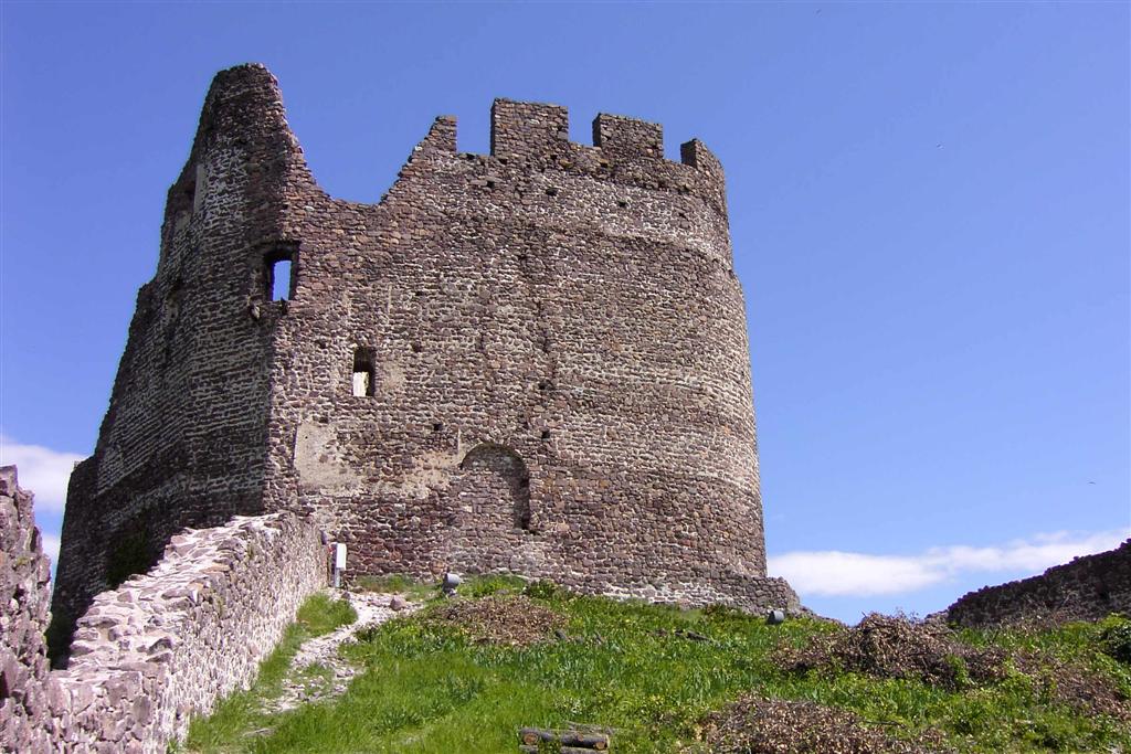 Burg Leuchtenburg: Blick auf die Kernburg von der südlichen Vorburg