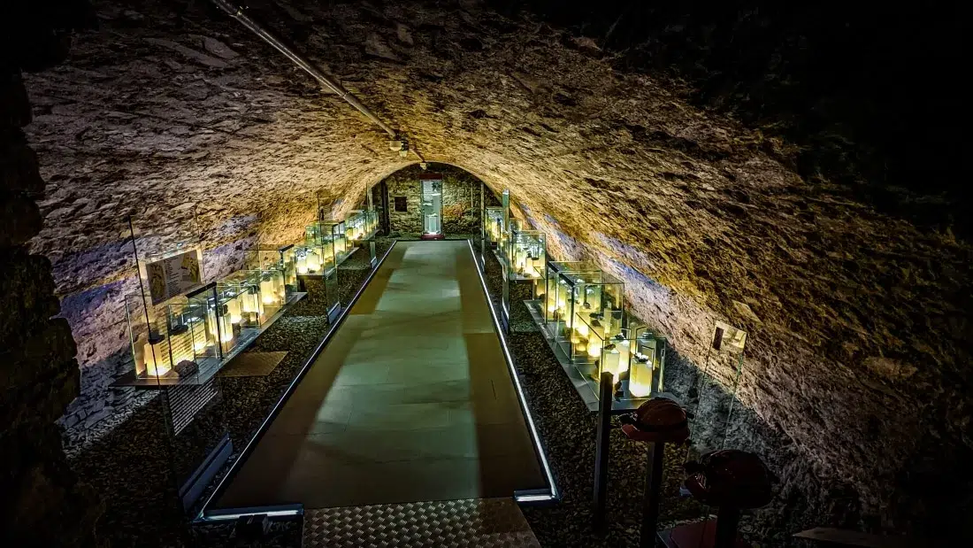 Greiz Sehenswürdigkeiten: Mineralienausstellung im Kellergewölbe Oberes Schloss