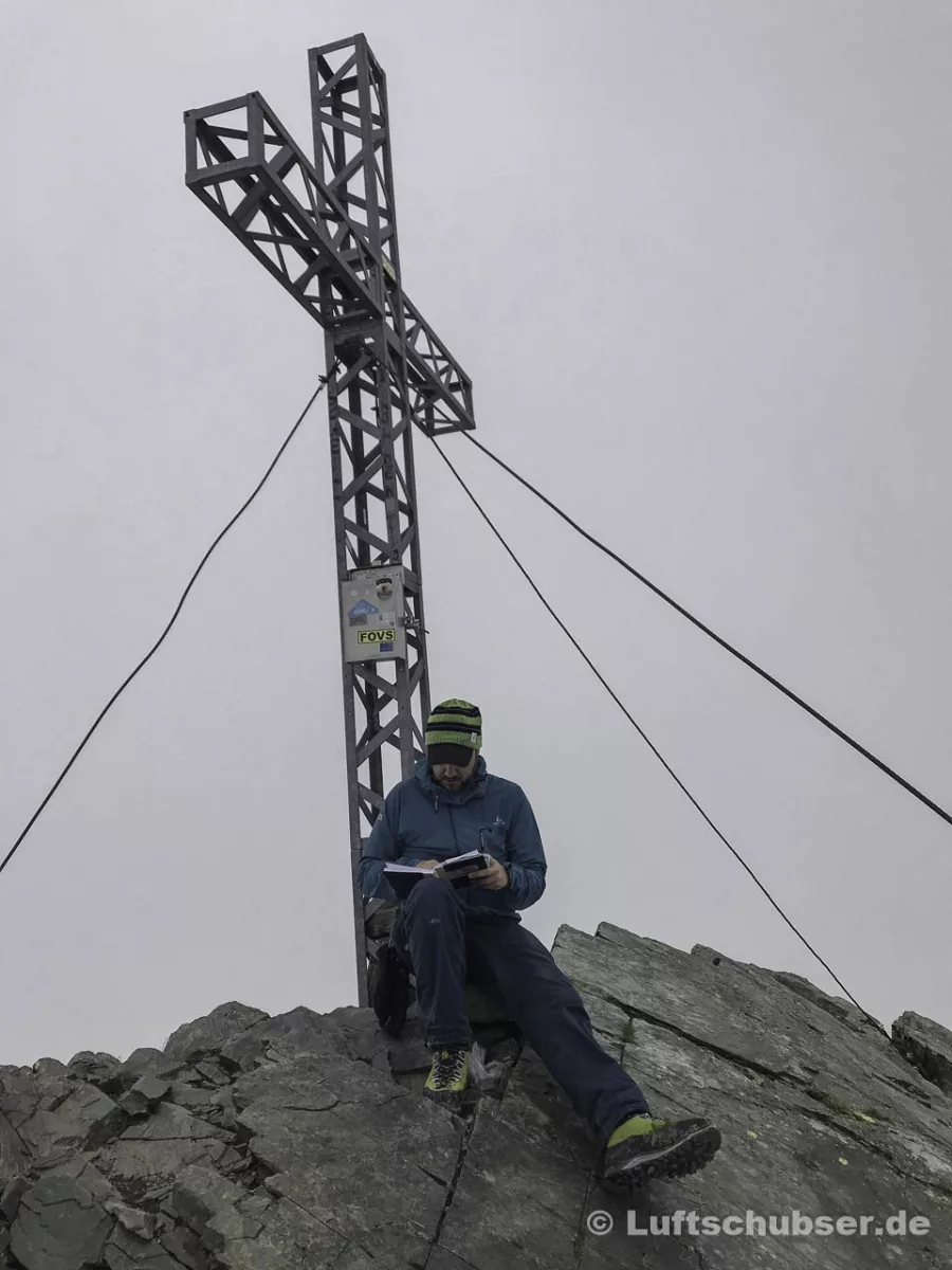 LOWA Cevedale Pro GTX: Mit dem LOWA Cevedale auf der Schöntalspitze (3.002 m) im Sellrain